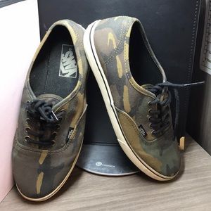 Retro Green Camo Vans